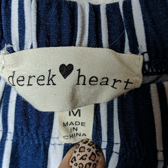 Derek Heart jumpsuit side pockets - Picture 3 of 7